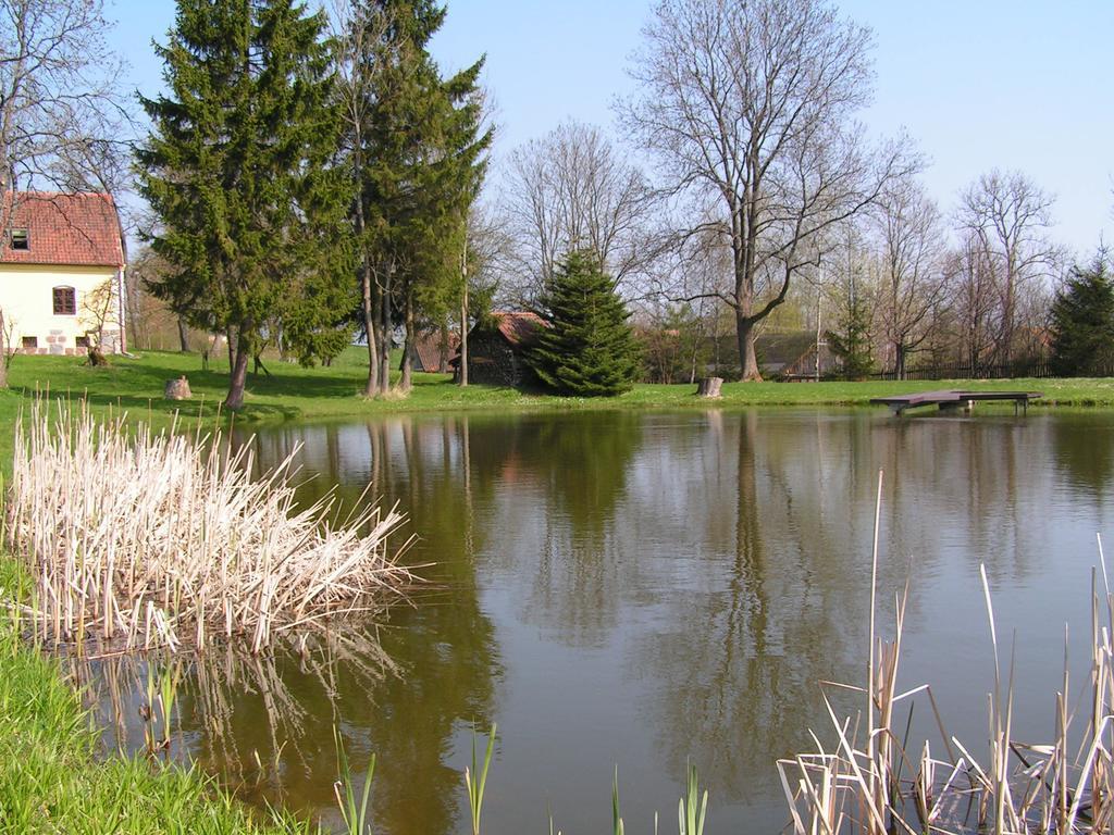 Dworek Szarki Buitenkant foto